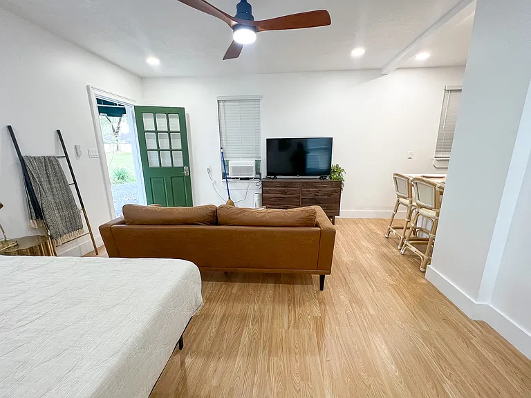 1402 Glendale Rd W #2 — Photo 21