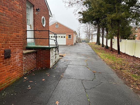 2nd image of 6204 Edison Dr