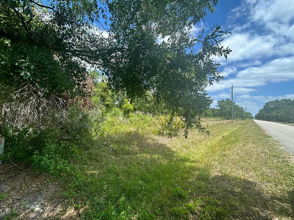 1st image of 7877 NW 93rd Court