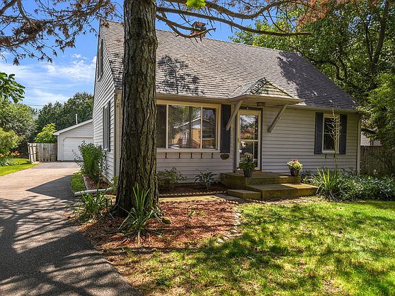 2nd image of 1010 Highland Ave