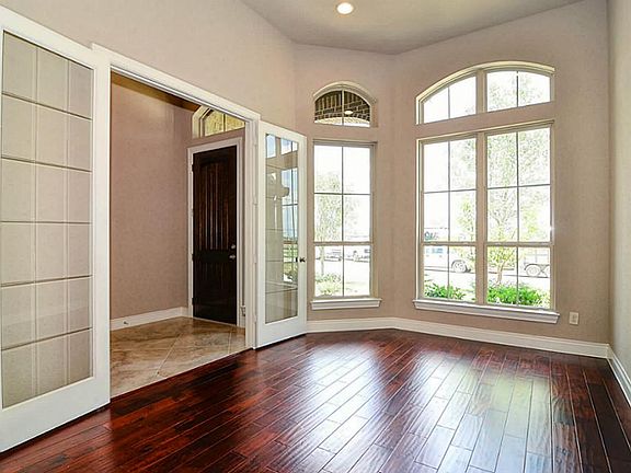 4th image of 29207 Heartleaf Ct