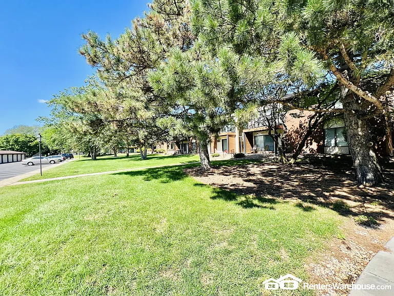 7330 York Ave S #101 — Photo 6
