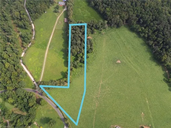 3075 Cedar Forest Rd, Ronda, NC 28670