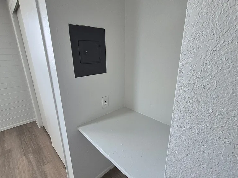 2053 N Alvernon Way #21 — Photo 7