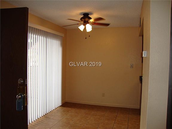3rd image of 2792 Eldora Cir APT B
