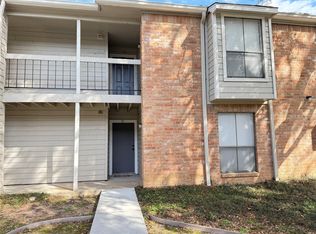 17401 Red Oak Dr, Houston, TX 77090