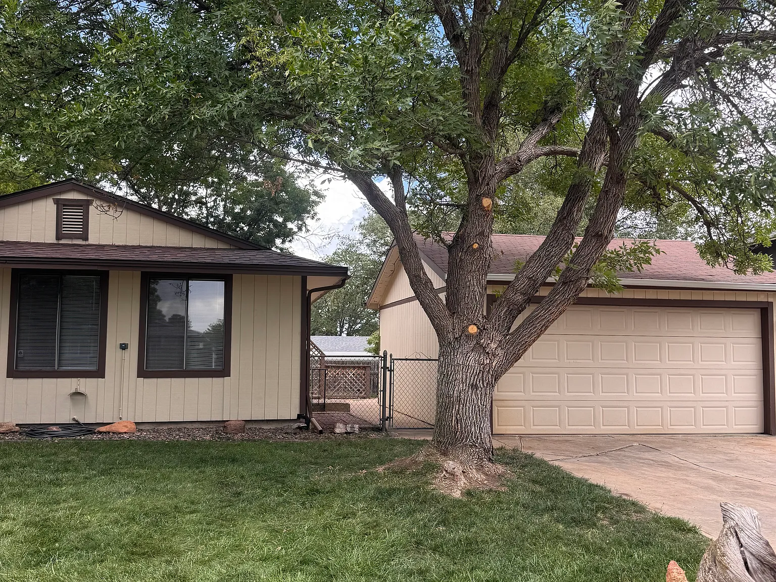 2 bed, 1008 sqft, $2,335 — Photo 1