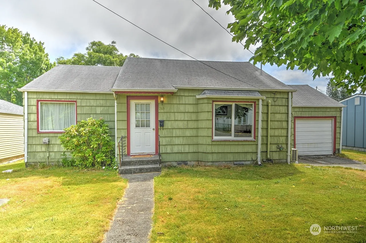 210 N 3rd Street photo 1