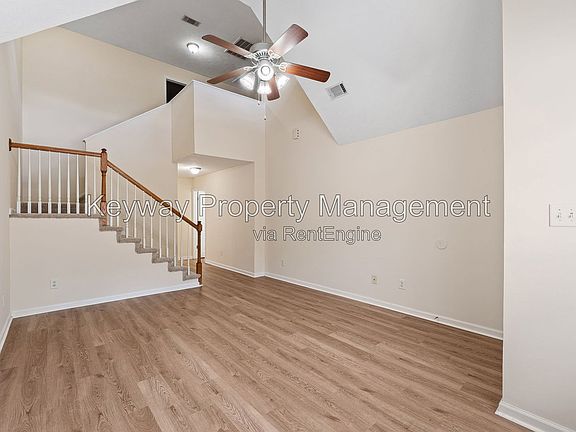 2nd image of 615 Goodale Ln