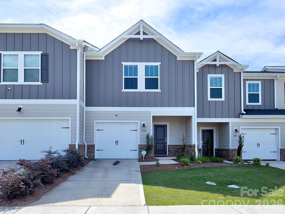 1st image of 1652 Village Grove Ln