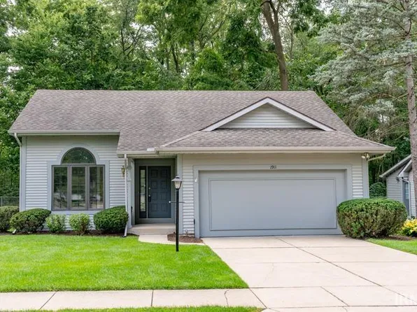 1911 Creekwood Dr, South Bend, IN 46635