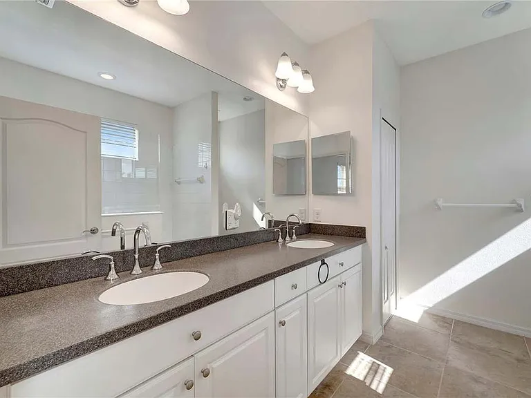27133 Ipswich Dr — Photo 7