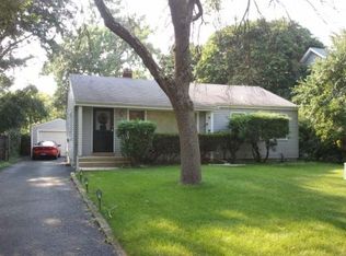 1302 Santa Rosa Ave, Wheaton, IL 60187