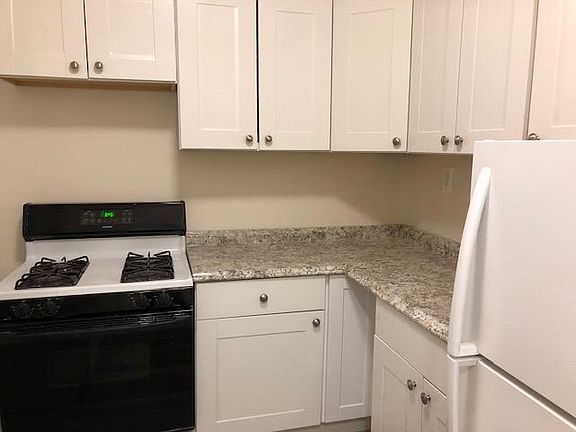 4th image of 418 Brighton Beach Ave
