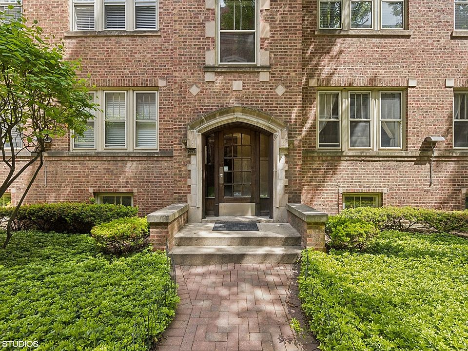 2nd image of 225 N Oak Park Ave APT 1E