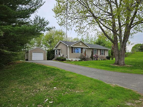 2nd image of 3 Brayley Ave