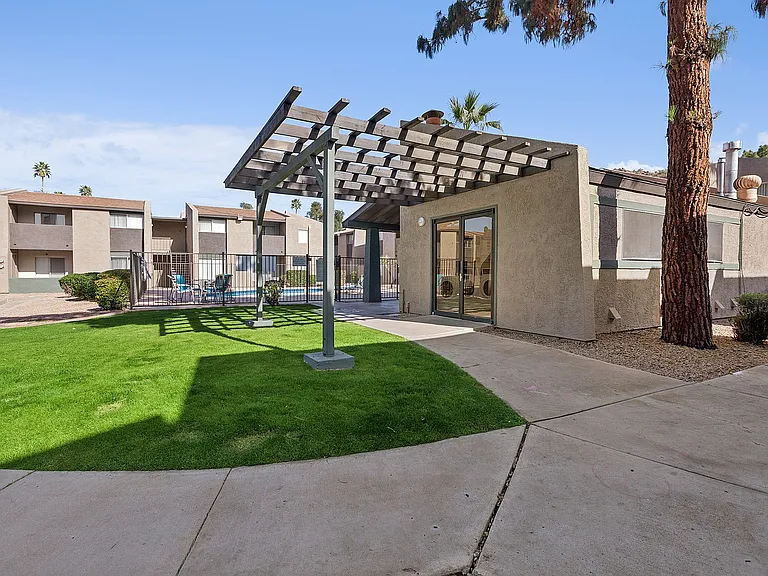 Solaris at Shadow Mountain — Photo 29