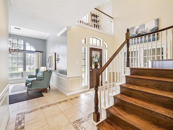 5th image of 1118 Sherfield Ridge Dr