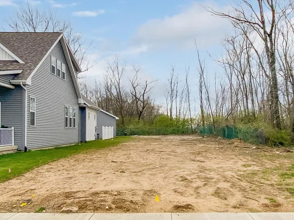 426 Corby Blvd, South Bend, IN 46617