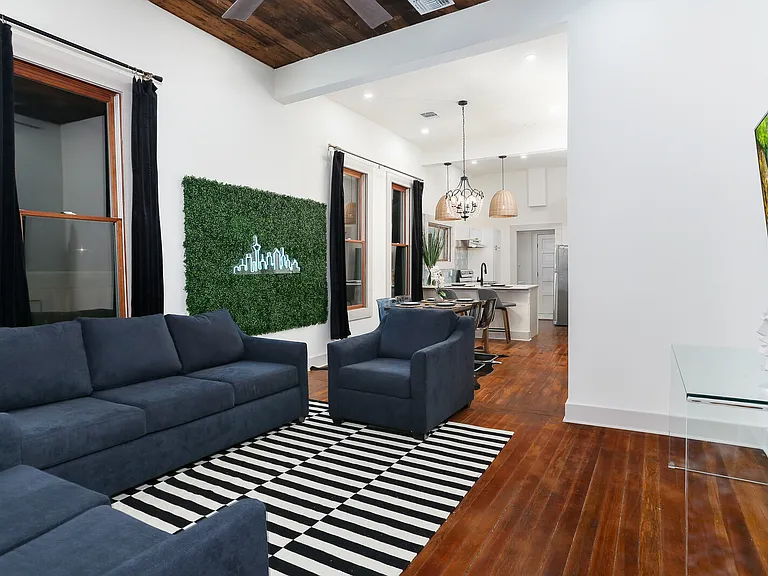 325 Montana St — Photo 23