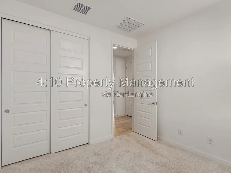 2222 E Palmdale Ln — Photo 33