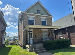 626 Fruit Ave, Farrell, PA 16121