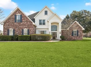 553 Evergreen Dr, Mandeville, LA 70448