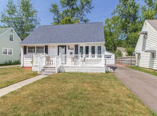 817 E Greenlawn Ave, Lansing, MI