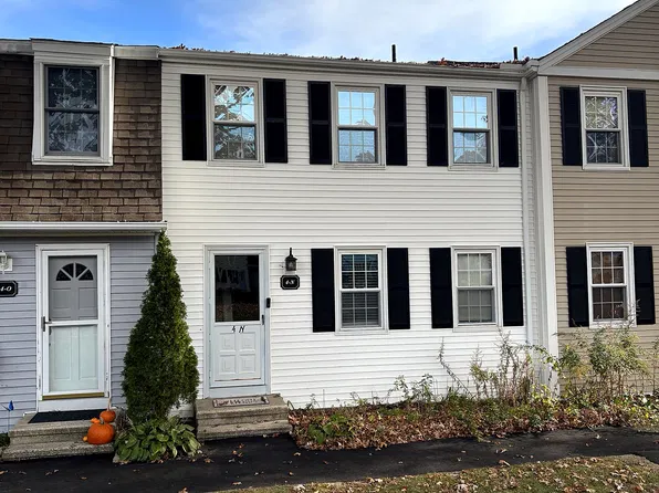 4 Lakeside Drive #N, Ledyard, CT 06335