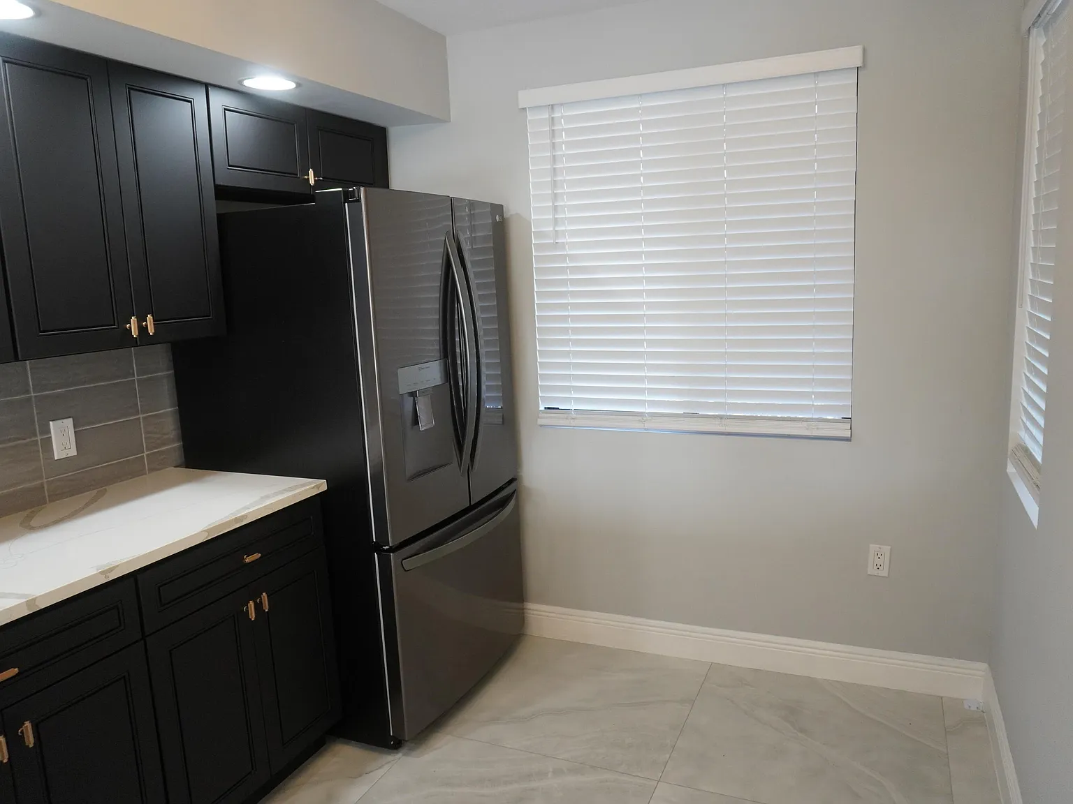 2 bed, 2.0 bath, 1437 sqft, $2,300 — Photo 2