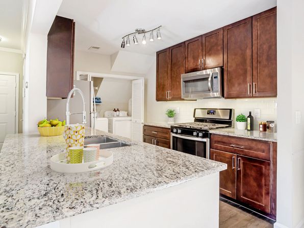 Acadia by SDK | 19900 Broad Vista Ter, Ashburn, VA