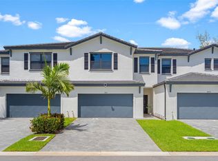 4917 Oakmont Dr, Fort Lauderdale, FL 33312