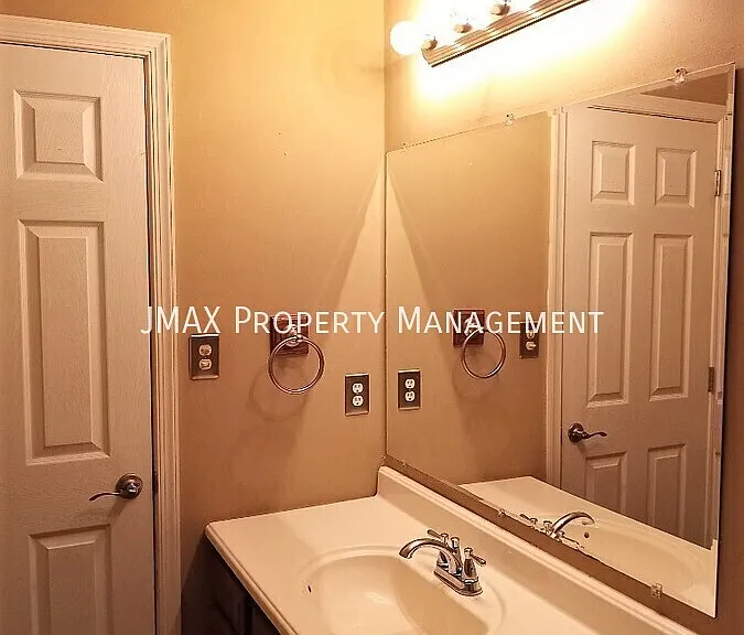 2679 Beverly Blvd SW — Photo 9