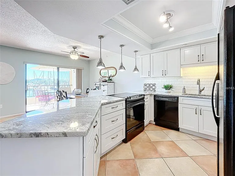 1750 Harbor Pl S #104 — Photo 10