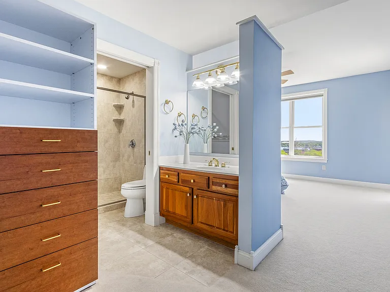 360 W Washington Ave #1001 — Photo 29