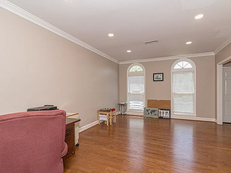 7 Bridgecreek Ct — Photo 49