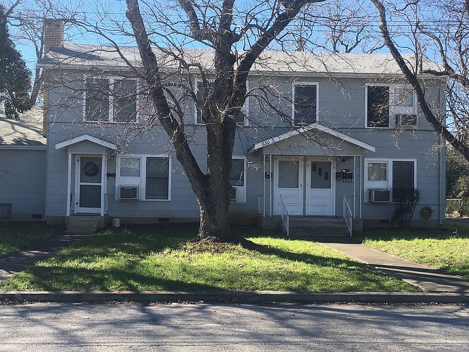 2 BR/1 bath - Avail. Feb 1, 2016