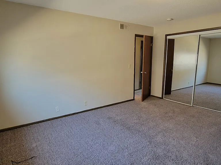 906 C Ave NW #1 — Photo 4