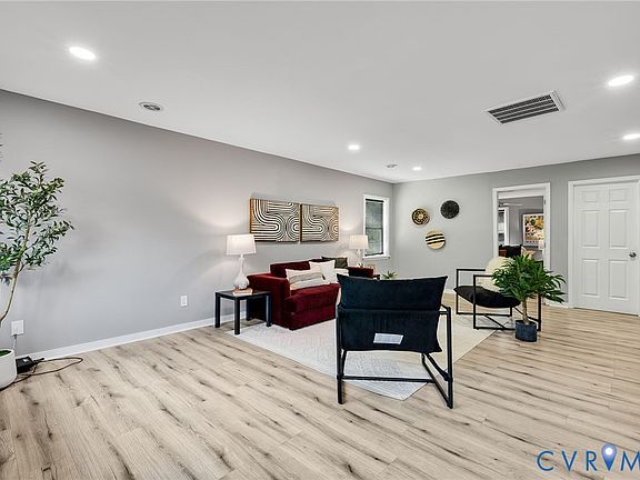 4th image of 2117 Wood St