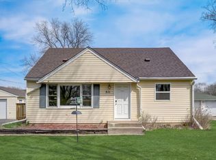 511 79th Ave NE, Spring Lake Park, MN 55432