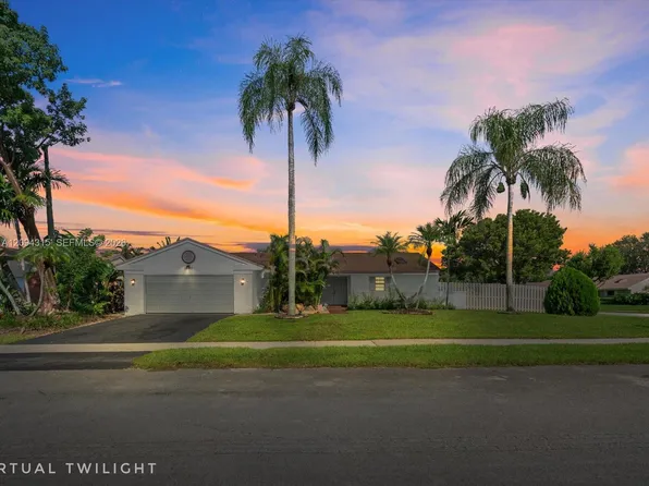1061 Cedar Creek Way, Davie, FL 33325