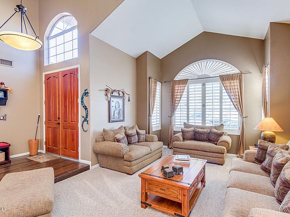 3rd image of 1328 W Amberwood Dr