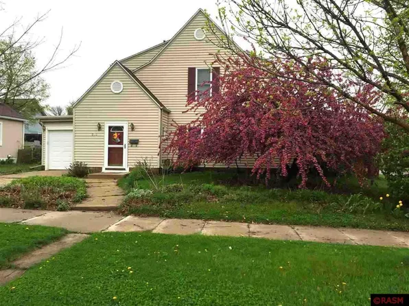 503 Nassau St, Saint Peter, MN 56082