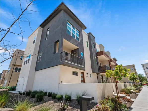 27013 Hummingbird Ln, Santa Clarita, CA 91381