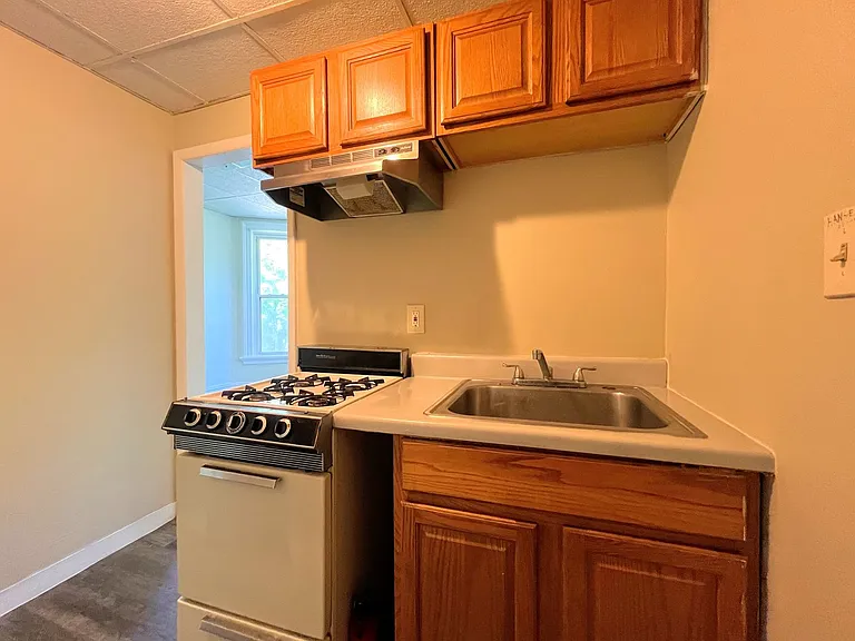 24-30 Plymouth Ave — Photo 5