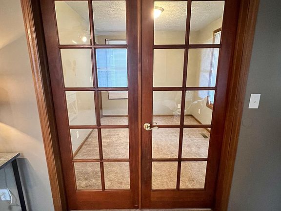 5th image of 2212 Sheldon St #1