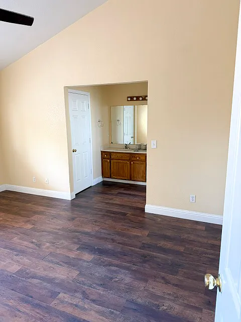 4 bed, 2093 sqft, $2,500 — Photo 3
