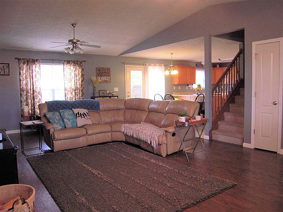 5th image of 619 Horram Dr