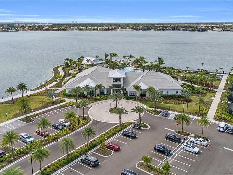 11841 Venetian Lagoon Dr #204 — Photo 33