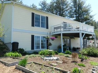 27 Parsons Ln, Dover, NH 03820